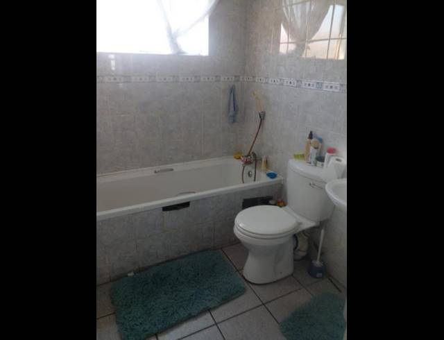 2 BEDROOM TOWNHOUSE FOR SALE IN FLORENTIA